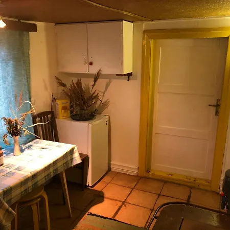 Vedru Puhketalu * Vaike-Rakke