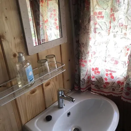 Vedru Puhketalu Campingplatz Vaike-Rakke