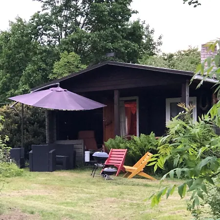 Vedru Puhketalu Campsite Vaike-Rakke