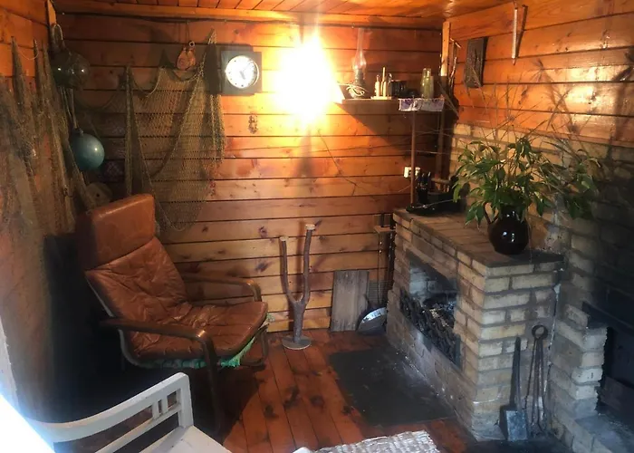 Vedru Puhketalu Camping